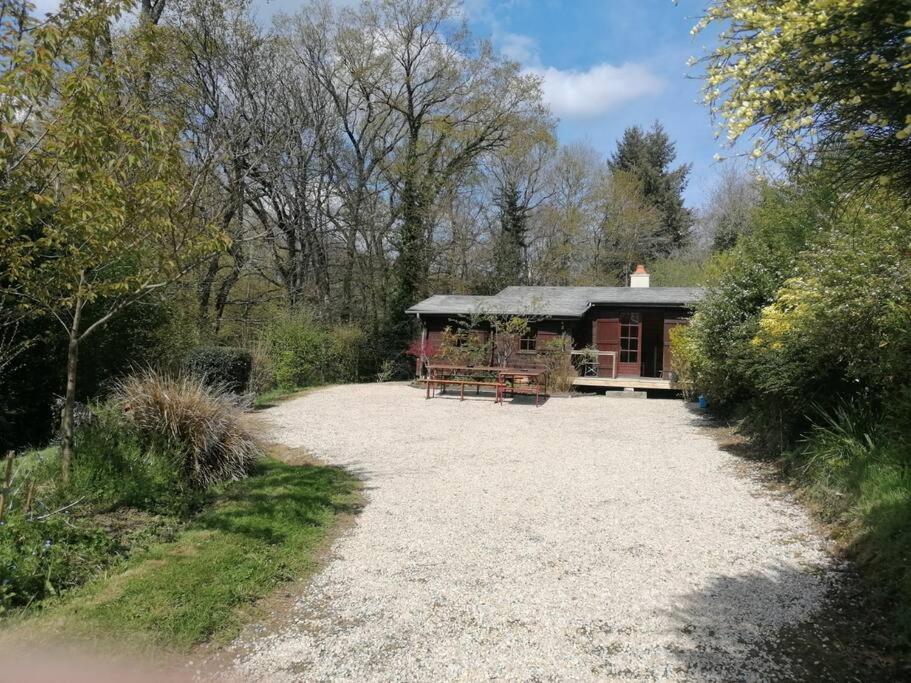 Chalet En Pleine Nature Au Bord D'Un Etang Lanvallay Luaran gambar
