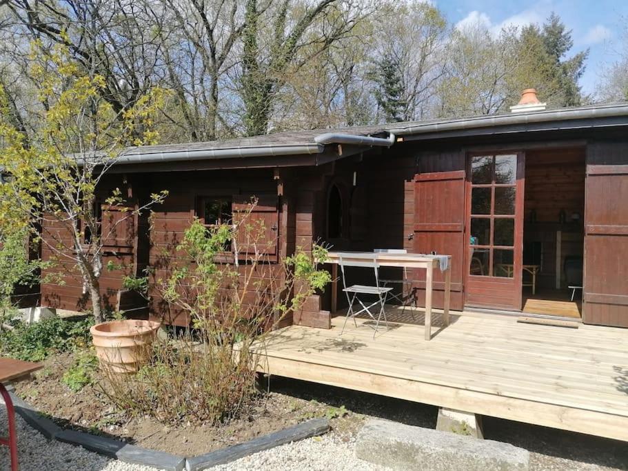 Chalet En Pleine Nature Au Bord D'Un Etang Lanvallay Luaran gambar
