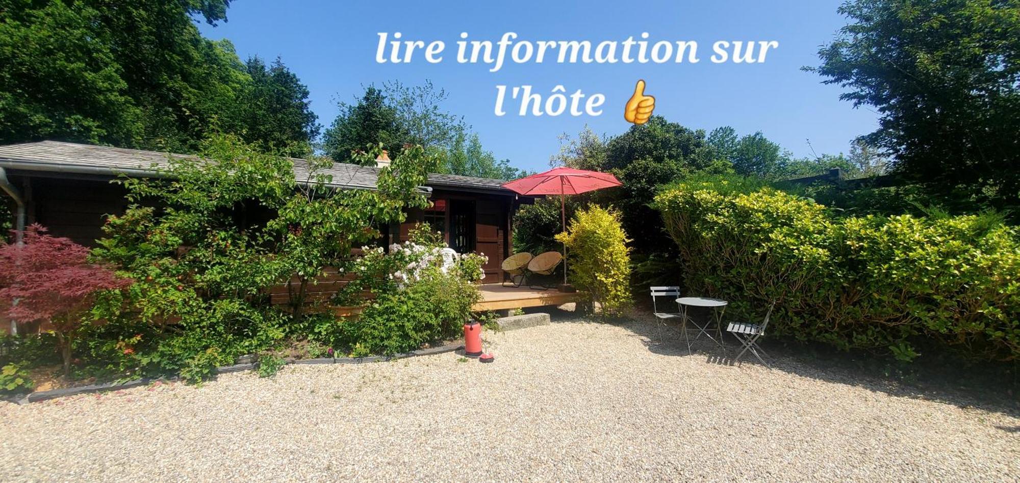 Chalet En Pleine Nature Au Bord D'Un Etang Lanvallay Luaran gambar